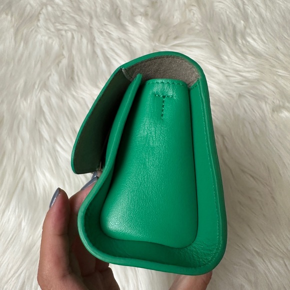 FURLA METROPOLIS REMIX
Shoulder Bag S Volt - Picture 8 of 9